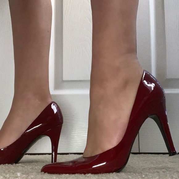 Nine West Pumps - Picture 1 of 2